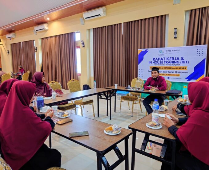 Mantapkan Transformasi Digital : SMA IT Insan Cendekia Jayapura Laksanakan Raker Akhir Semester Genap T.P 2025/2026